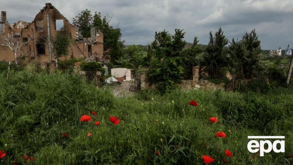 Оккупанты вывозят жителей Луганской и Донецкой областей