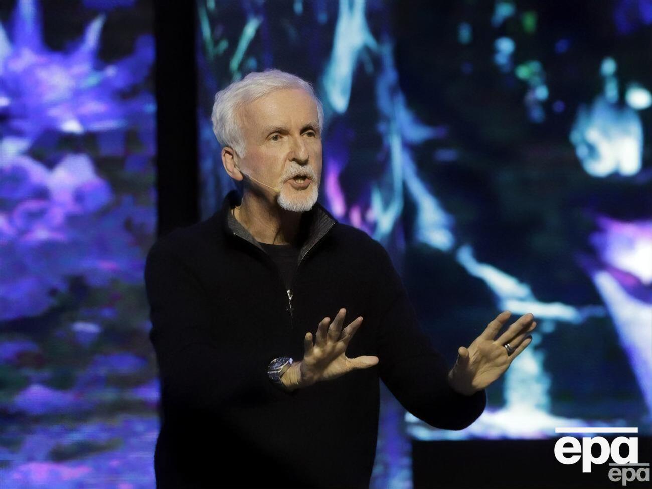 Кэмерон в 1997 году снял фильм "Титаник" о крушении лайнера. Он совершил 33 погружения к месту крушения