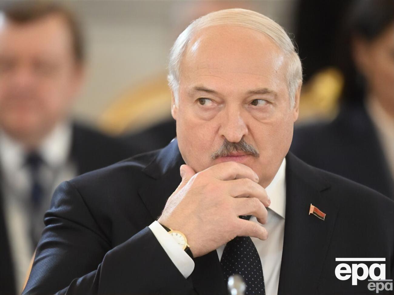 Лукашенко сьогодні вранці говорив із Путіним, і глава країни-агресора розповів йому "про ситуацію у Росії"