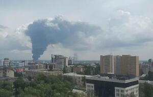 В городе звучат выстрелы и горит нефтебаза