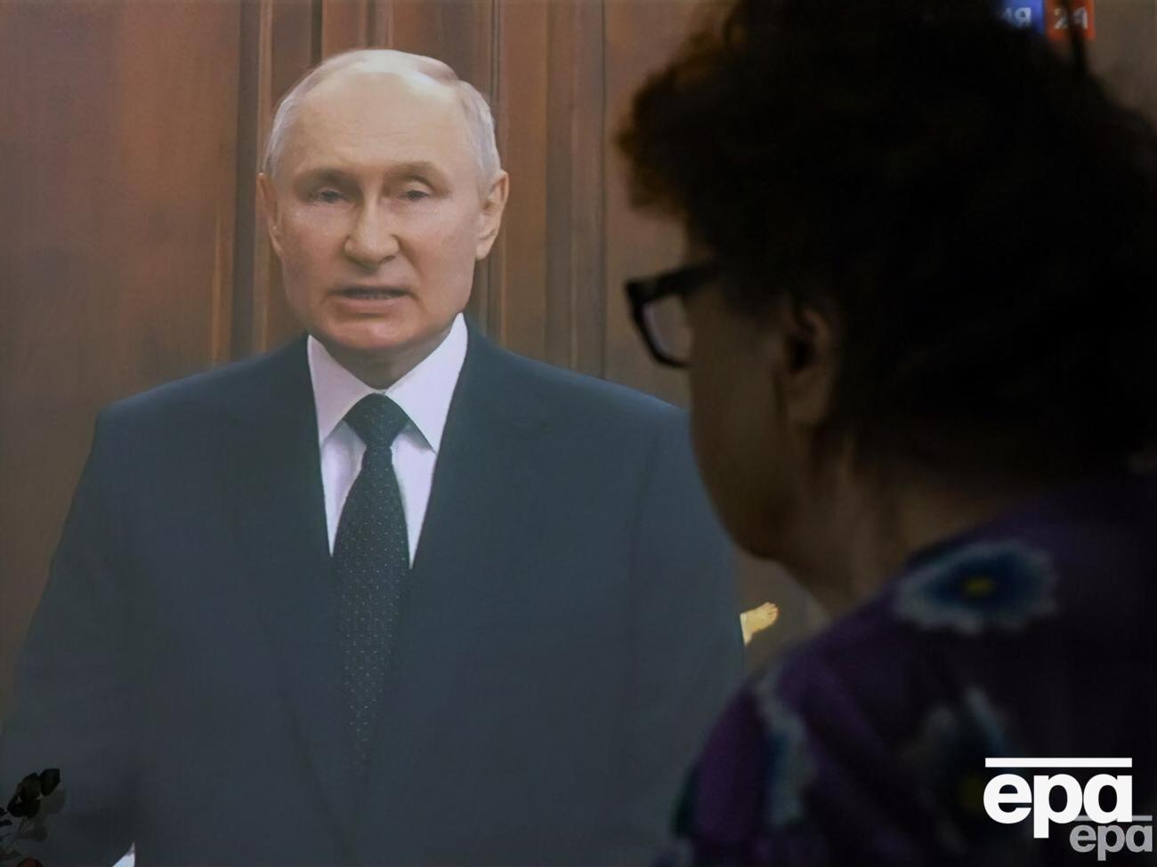 В России – классика мафиозных войн. Как только босс ослаб, всегда выходит вперед тот, кто моложе, агрессивнее, злее и хочет вырвать власть