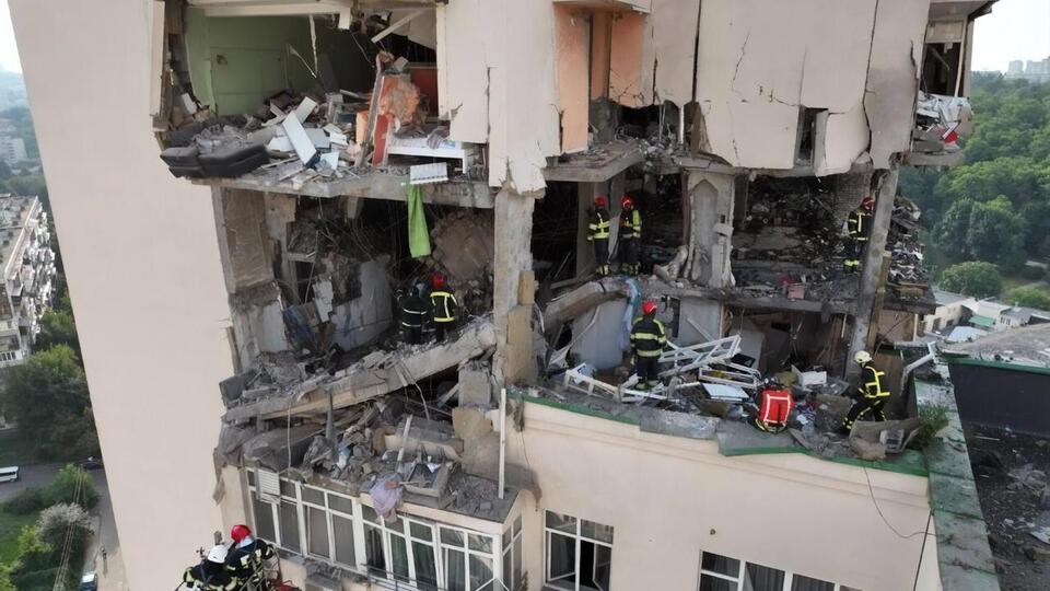 Кількість загиблих унаслідок падіння уламків ракети на будинок у Солом'янському районі Києва сягнула п'ятьох