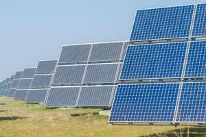 Державне підприємство "Гарантований покупець" у травні розрахувалося з підприємствами "зеленої" енергетики на 50,3%