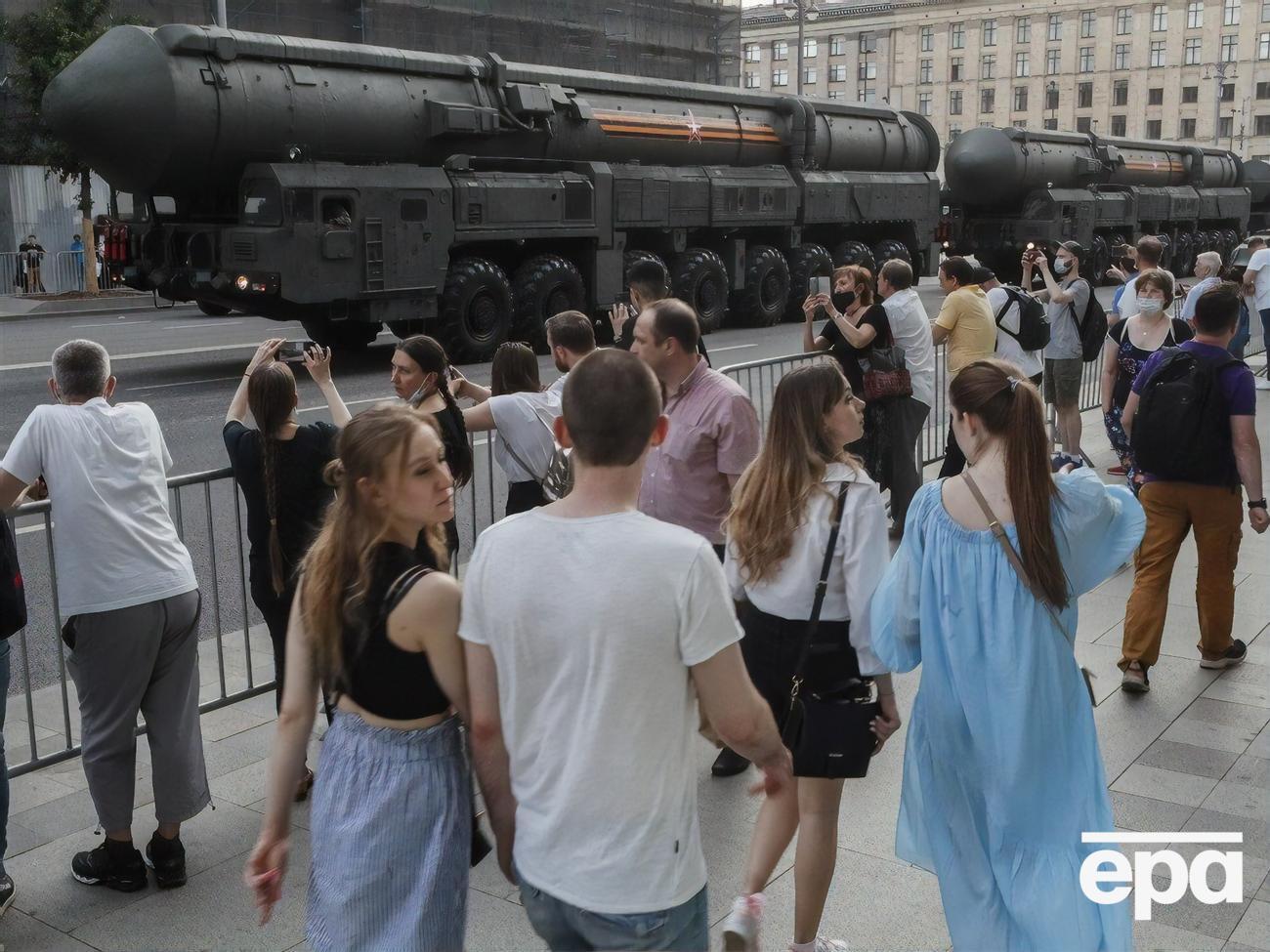 Ядерний запас РФ, імовірно, нараховує 5977 боєголовок порівняно з 5428, які наявні у США