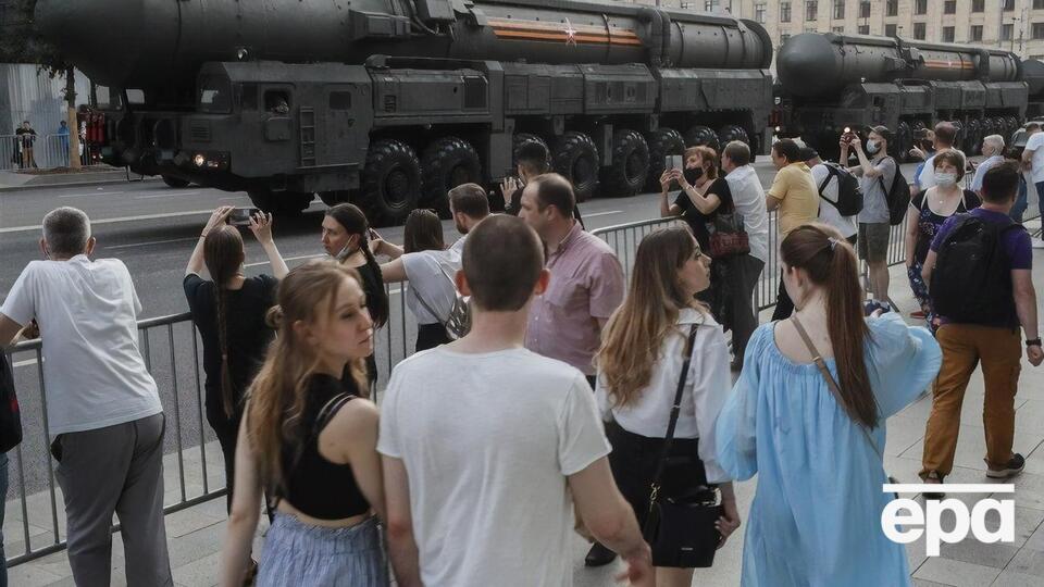 Ядерный запас РФ, вероятно, насчитывает 5977 боеголовок по сравнению с 5428, имеющимися у США