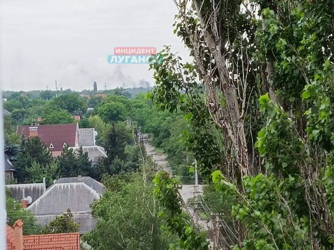 В Луганске и Донецке сообщают о прилетах