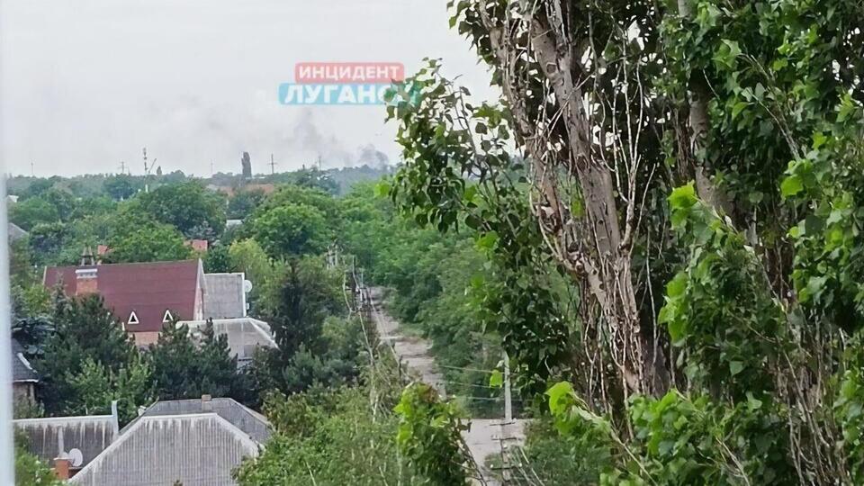 В Луганске и Донецке сообщают о прилетах