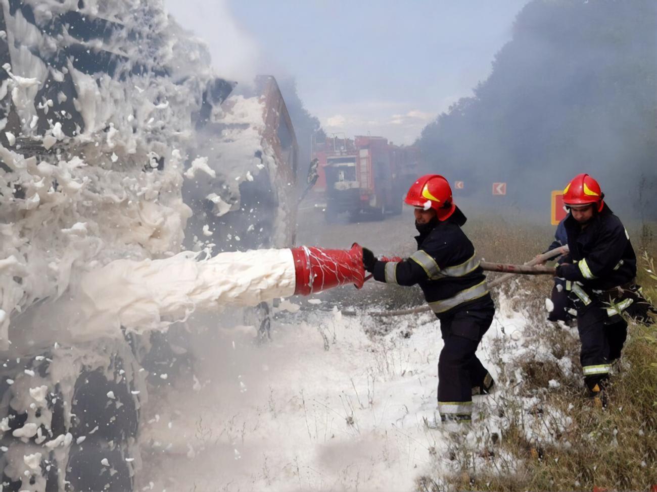 У Херсоні й Антонівці гасили пожежі після застосування окупантами запалювальних боєприпасів