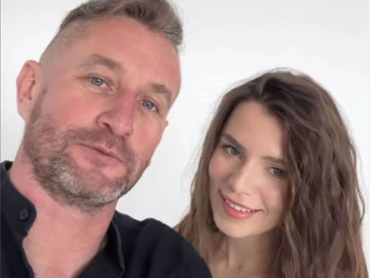 Чутки про роман Соловій із Жаданом з'явилися у травні після того, як пару побачили разом на романтичній прогулянці