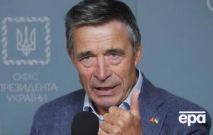 Расмуссен є співголовою Міжнародної робочої групи з питань гарантій безпеки України