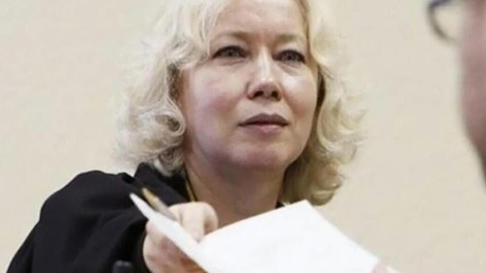 Суддя Волкова призначила колишньому заступнику міністра оборони Вячеславові Шаповалову найбільшу в історії заставу – понад 400 млн грн