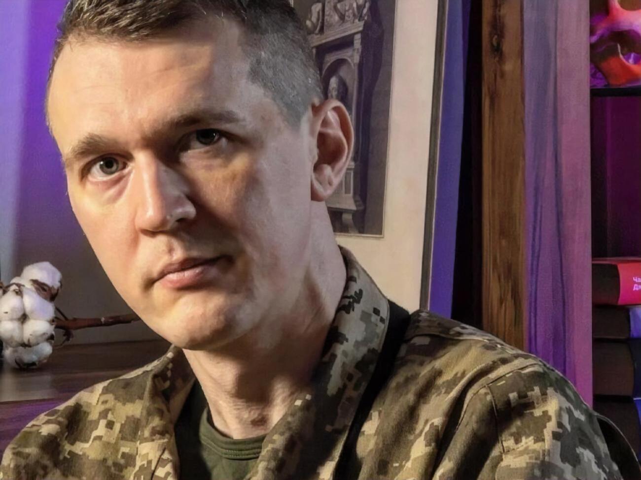 "…теперь в Viber", "...присоединился к Telegram". Тысячи людей в день получали такие сообщения от погибших бойцов, потому что их номера отключали и перепродавали