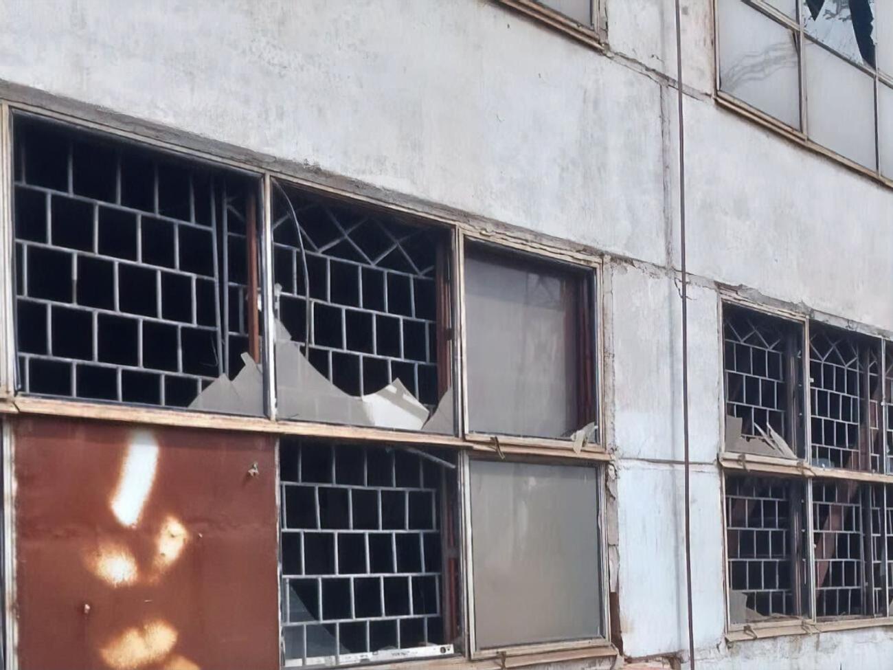 Оккупанты попали по частному предприятию в Никополе, есть разрушения, отметили в Днепропетровской ОВА