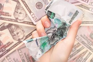 Аналитики считают, что курс рубля может упасть до 90 руб. за $1