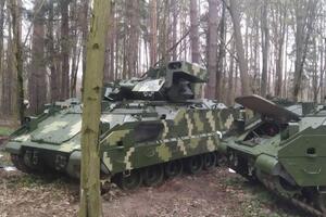 В новый пакет помощи США для Украины войдут 30 боевых машин Bradley, отметили СМИ