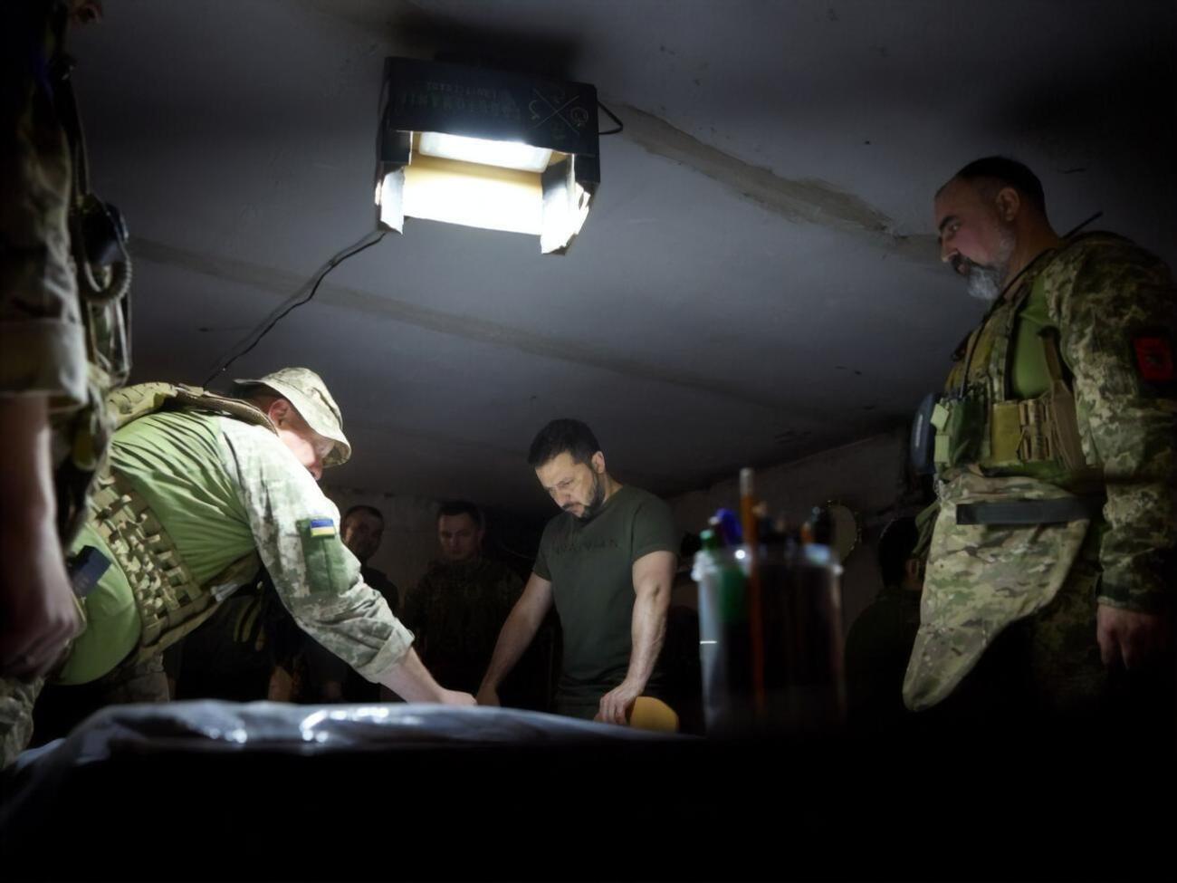 Зеленский заслушал доклад командующего группировкой "Донецк" на этом участке фронта