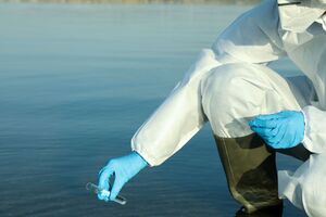 Больницы в пострадавших регионах готовы к возможной вспышке холеры, но сейчас ее случаев нет, отметили в Минздраве