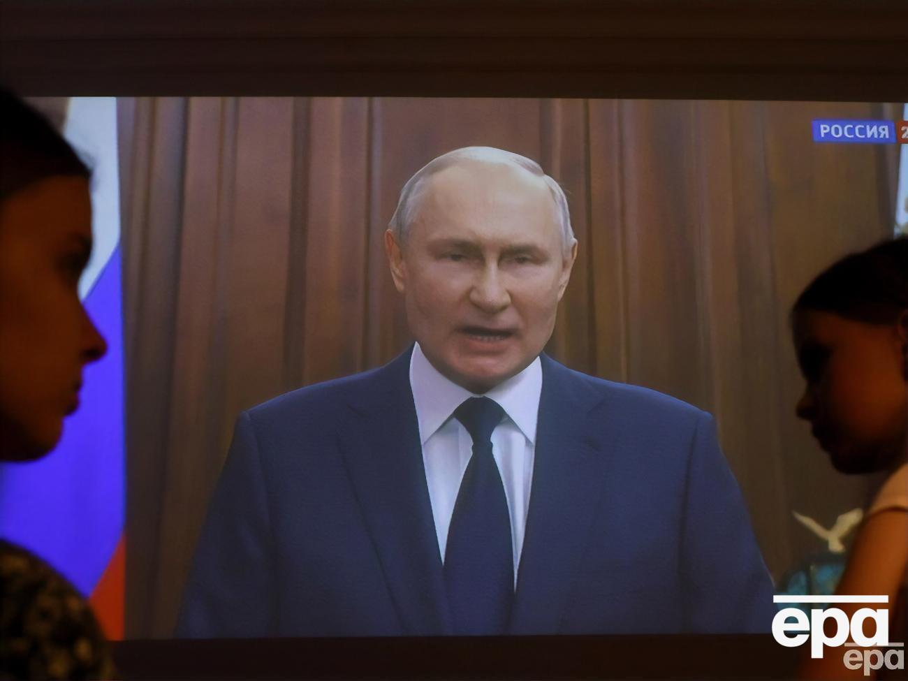 Путин заявил, что погибшие летчики "уберегли Россию"