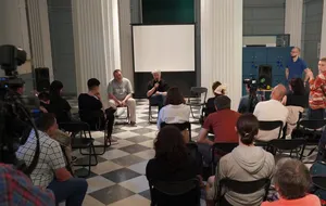 26 июня Ткаченко провел встречу с активистами, которые выступают за его отставку