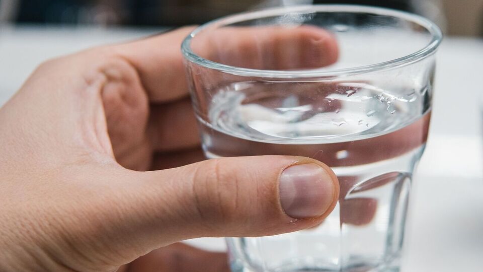 Питна вода у Києві відповідає всім нормам та безпечна за епідемічними показниками, запевнили у "Київводоканалі"