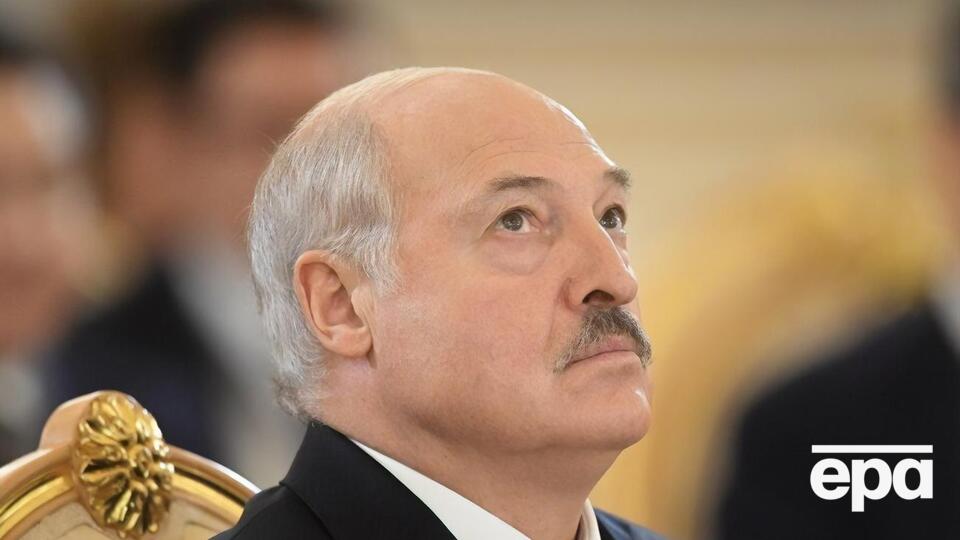 Лукашенко заявив, що "сусіди підкидають трупи" на територію Білорусі