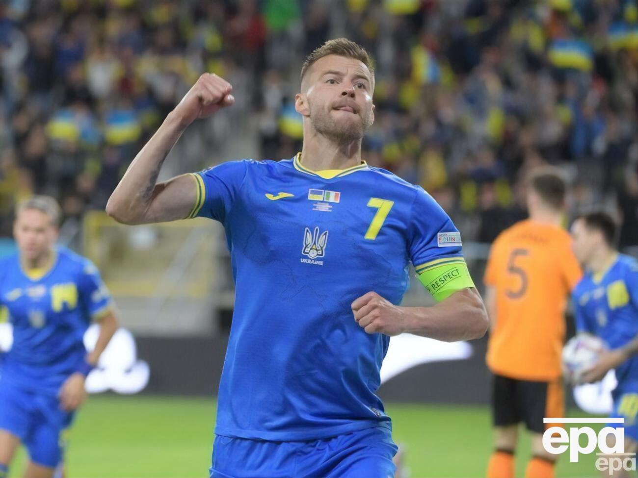 До переходу в "Динамо" Ярмоленко грав в ОАЕ