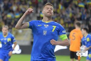 До переходу в "Динамо" Ярмоленко грав в ОАЕ