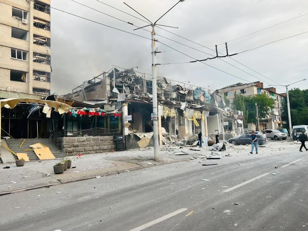 Єрмак опублікував фото з місця ракетного удару