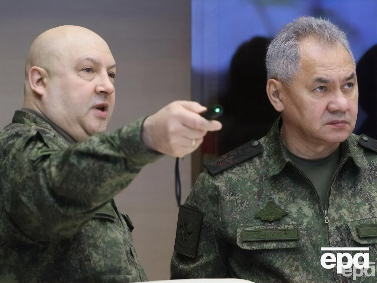 Суровікін (ліворуч) знав про плани вагнерівців щодо підготовки бунту у РФ. Залишилося з'ясувати, чи допомагав він Пригожину, вважають у американських спецслужбах