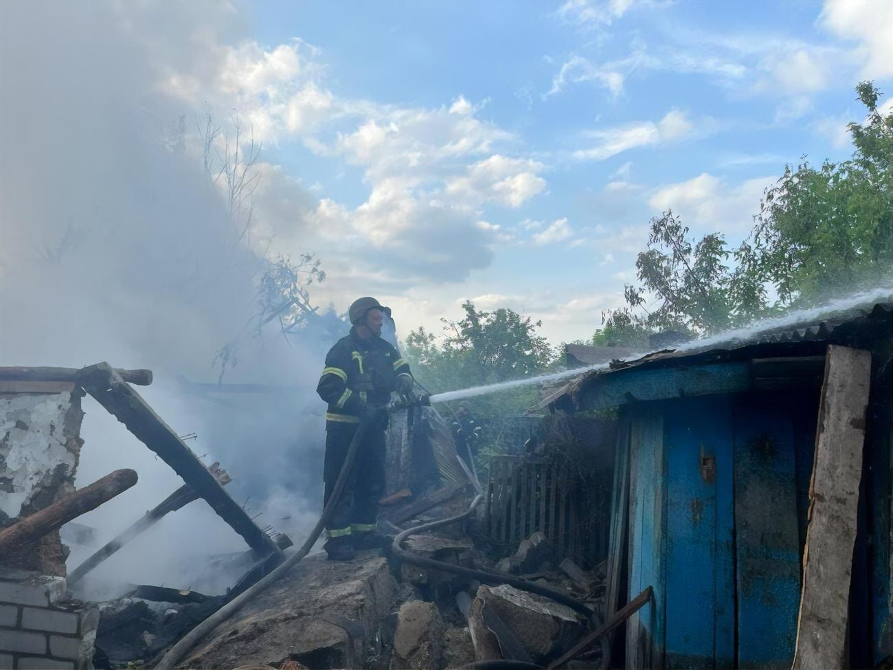 Російські окупанти вдарили по селу Вовчанські Хутори Чугуївського району