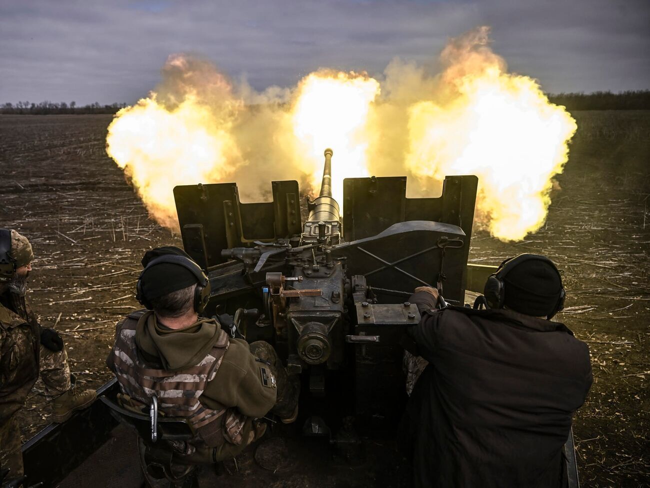 Артилеристи ЗСУ на таврійському напрямку знищили понад 50 одиниць військової техніки окупантів за добу