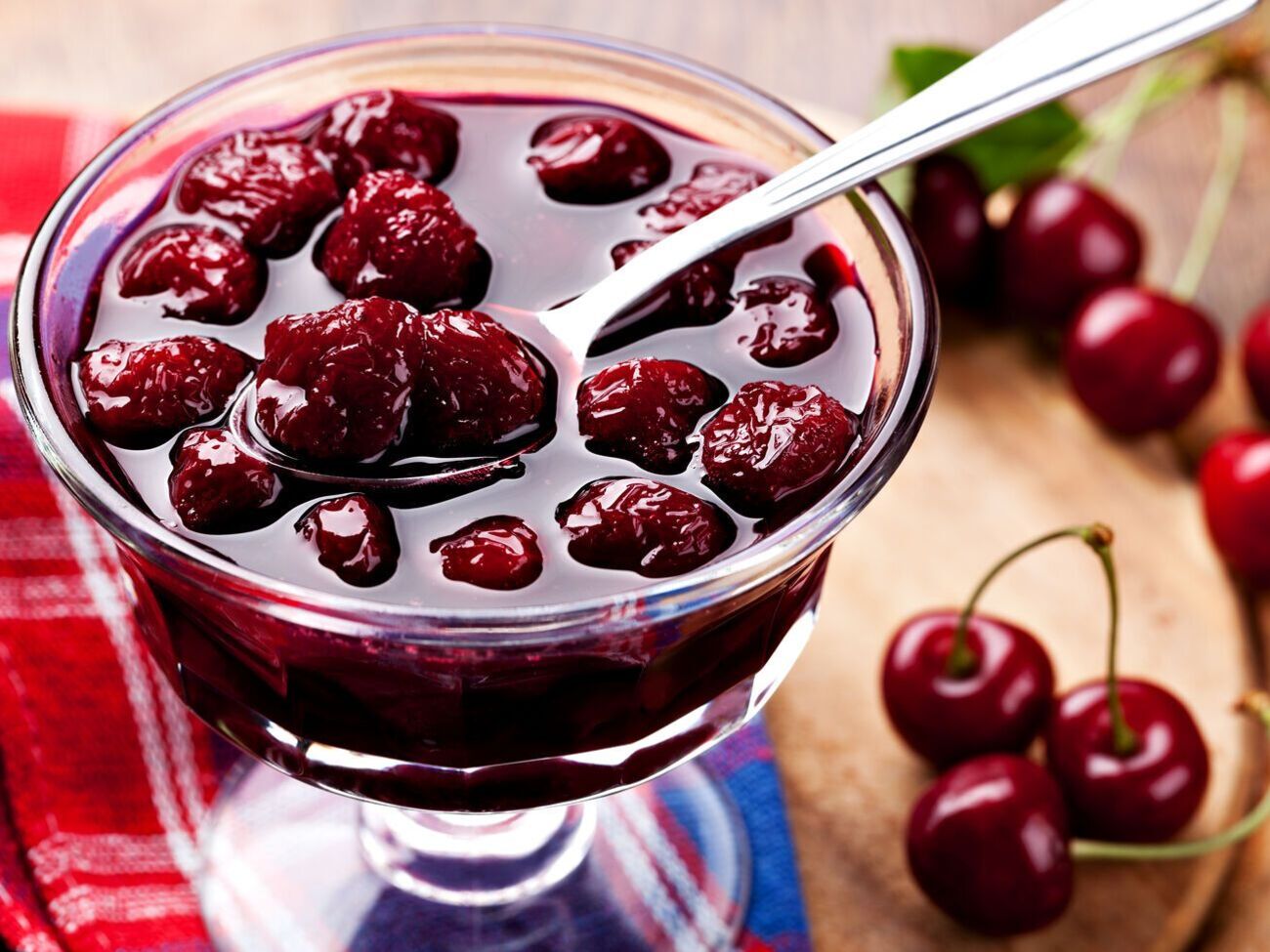 Клопотенко советует для варенья выбирать спелую черешню без повреждений