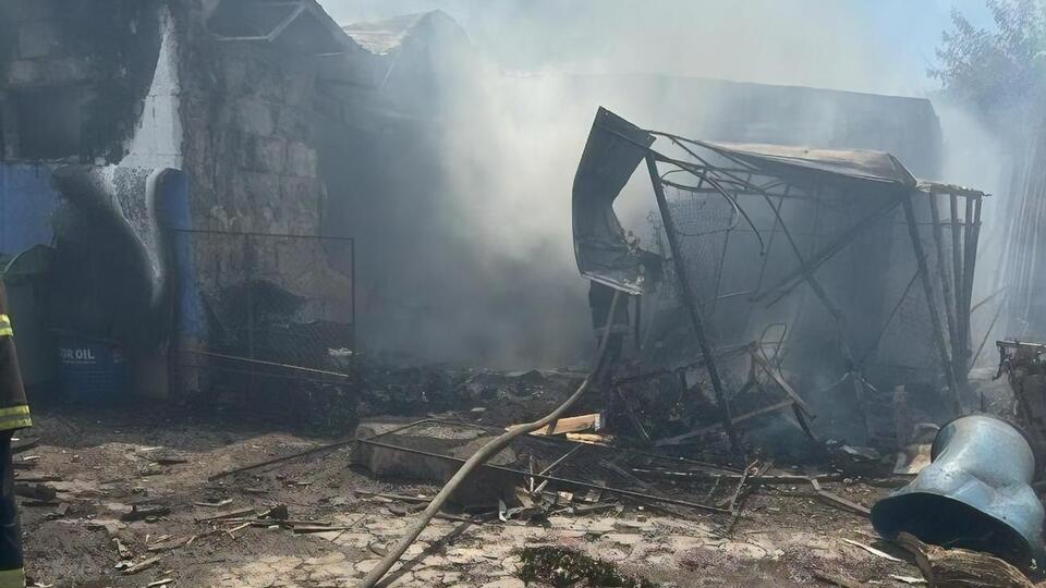 Окупанти вдарили по Херсону приблизно о 13.00, зазначили в обласній прокуратурі