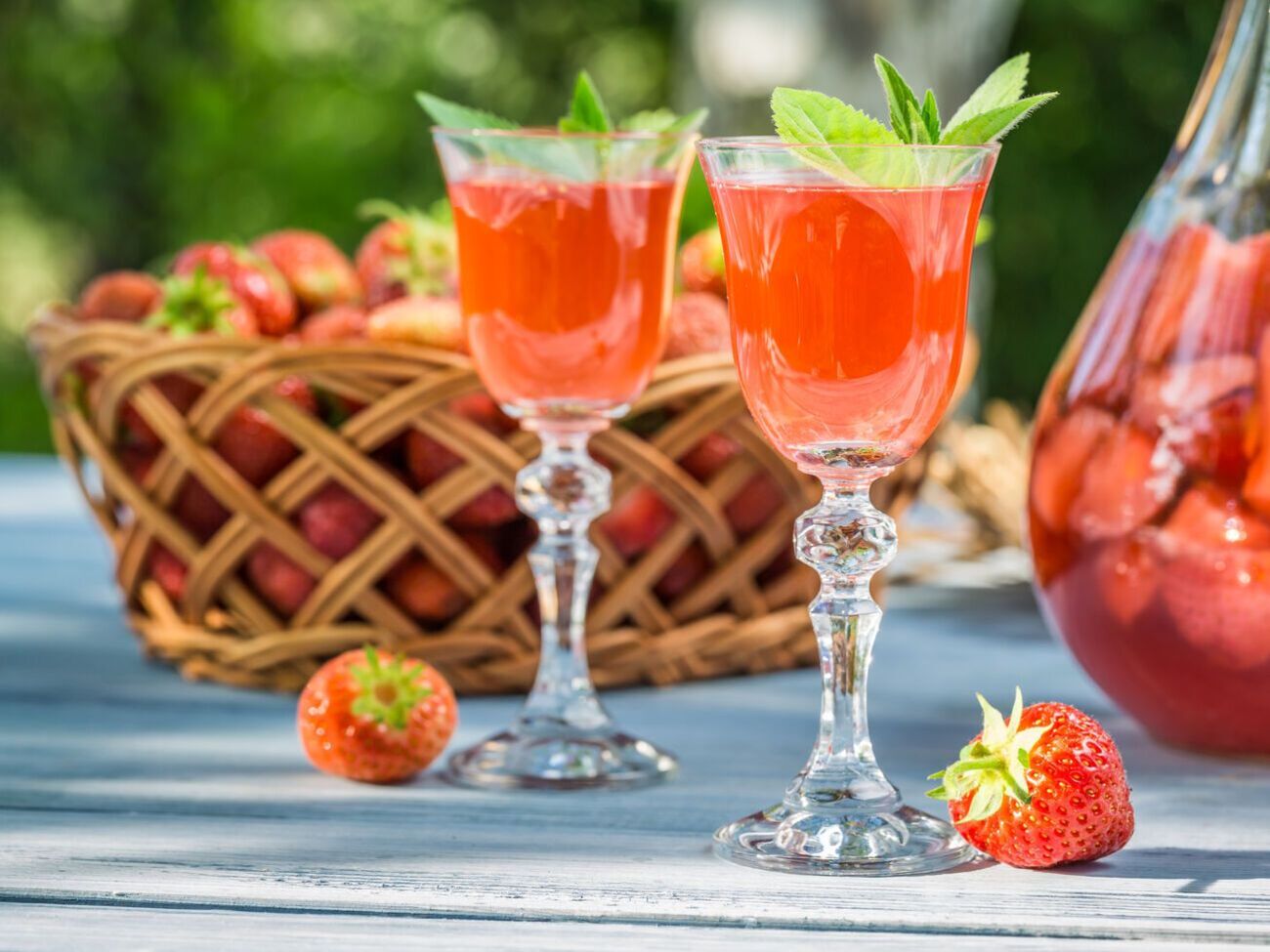 Ликер должен настаиваться в прохладном месте два месяца