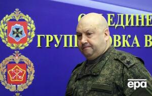 Собеседники разных СМИ делают противоречивые заявления о судьбе Суровикина. Есть версии как об аресте, так и о допросе без задержания