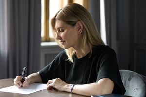 Зеленская: Ты живешь с ощущением, что ты нормальный человек. И тут вдруг оказывается, что у многих другое впечатление о тебе. Мне было трудно, но как-то держалась