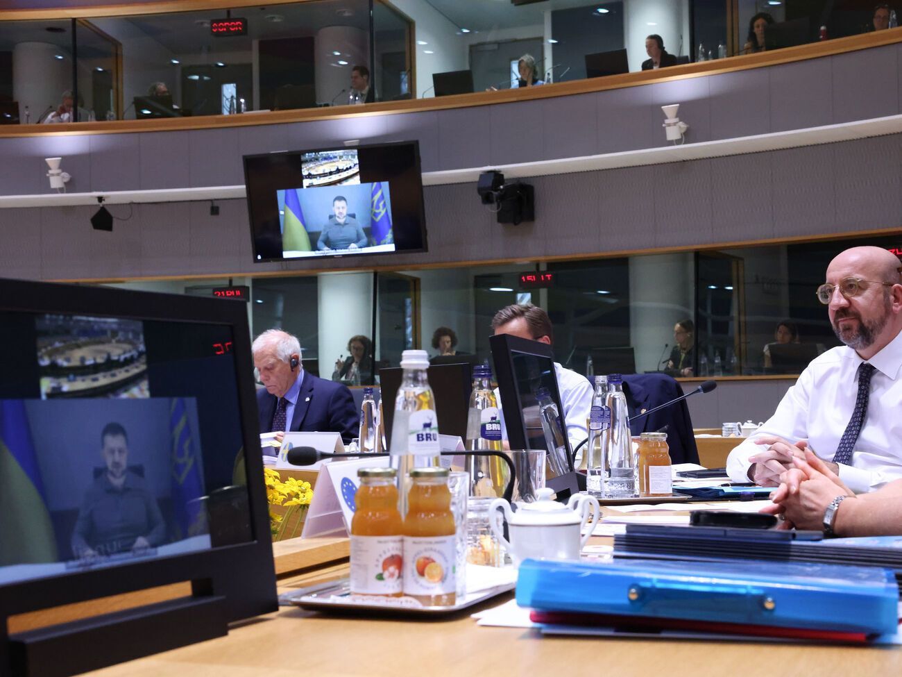 Важно, чтобы Европейский совет осудил российский теракт и экоцид на Каховской ГЭС, отметил Зеленский на саммите лидеров ЕС