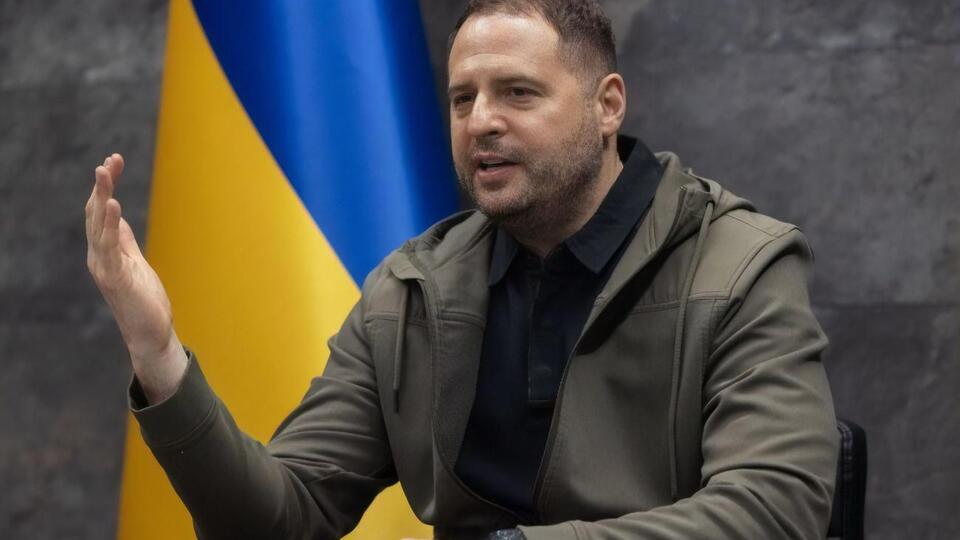 Єрмак: Після 24 лютого вже не можна бути і там, і там