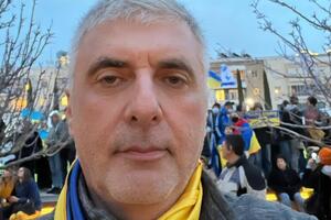 Под бомбежки мирных жителей в Украине Навальный требует у администрации тюрьмы кенгуру, нунчаки и мегафон "психу в камере напротив". Как же вы всех достали своей тупостью и равнодушием