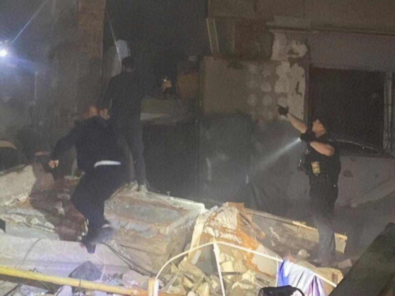 Унаслідок вибуху постраждало щонайменше шестеро людей, повідомив голова ОВА