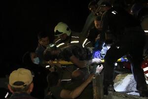 Рятувальники й далі здійснюють пошукову операцію
