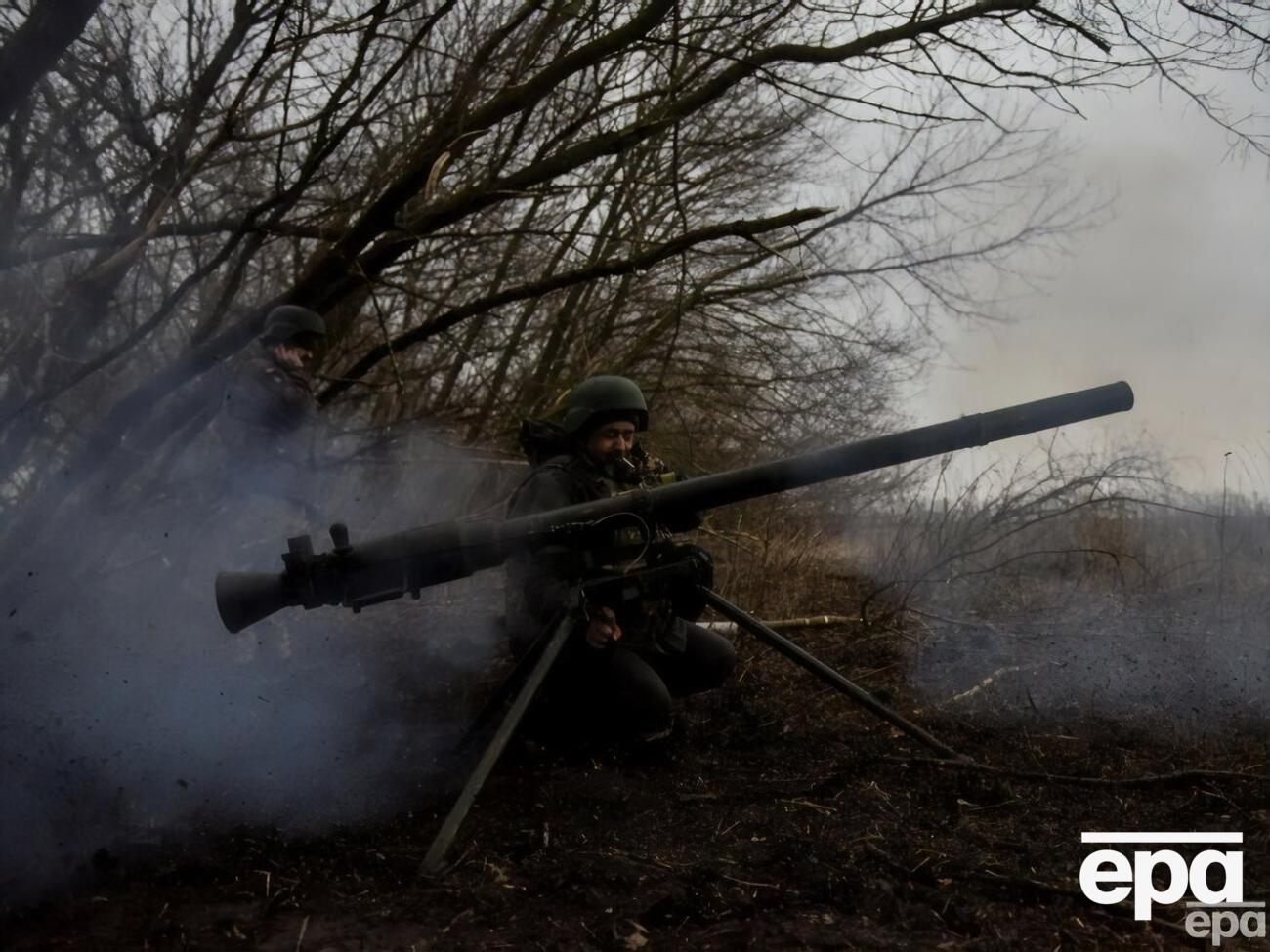 На флангах Бахмута украинские военные имеют успех и закрепляются, отметили в Минобороны