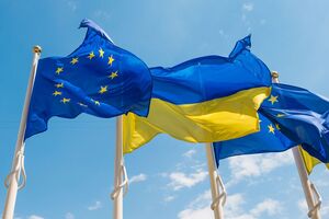 Согласно резолюции, Евросоюз готов оказывать устойчивую военную поддержку Украине "столько, сколько потребуется"