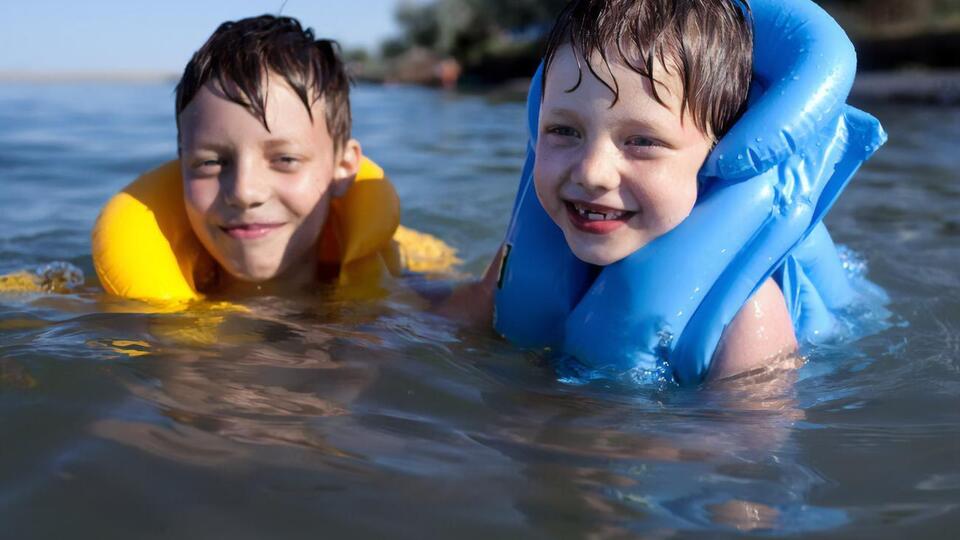 Дітей у жодному разі не можна залишати у воді без нагляду