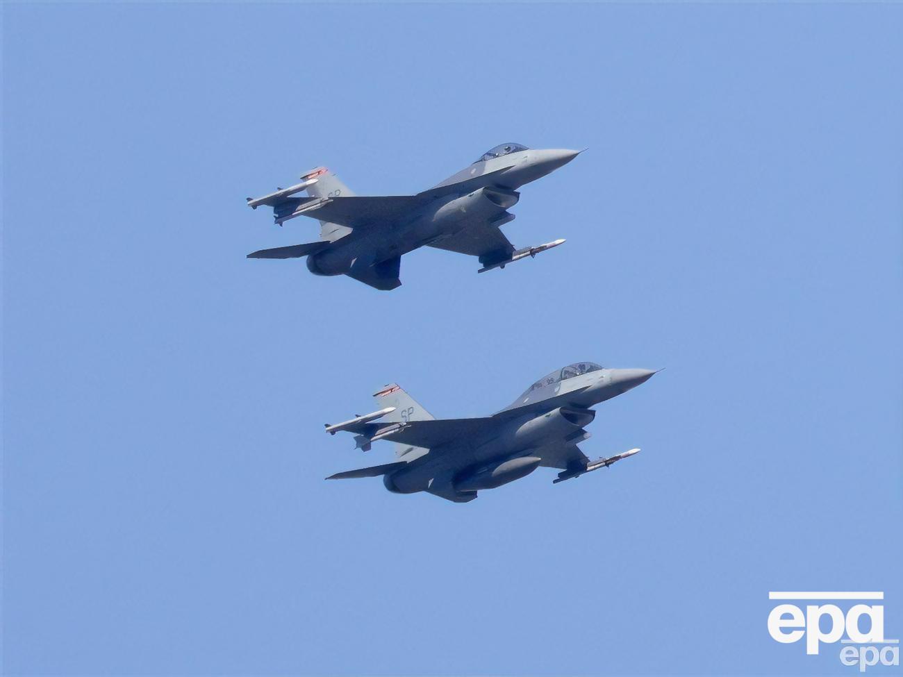 Украина может получить F-16 уже этой осенью, намекали в Минобороны Украины