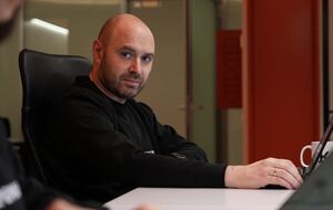 Розмови про "прекрасний український дубляж" – від незнання оригіналу. Чомусь ніхто не просить Вакарчука локалізувати українською Imagine Dragons
