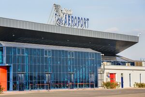 Людей з аеропорту Кишинева евакуювали