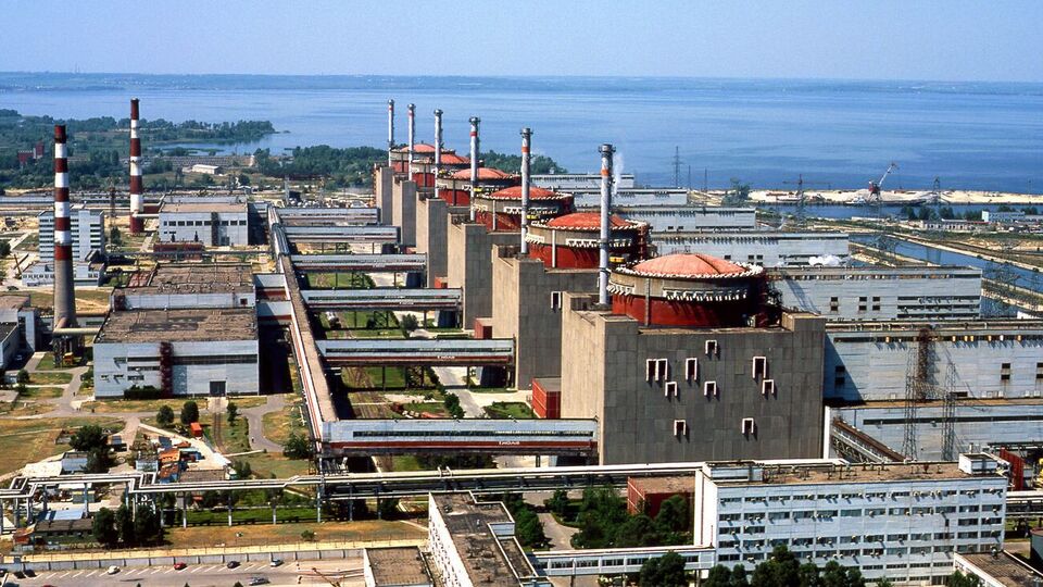 Литвинский отметил, что реакторы на Запорожской АЭС остановлены уже более полугода назад