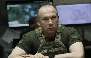 Сирський разом із командирами підрозділів планує дії українських військових на окремих ділянках фронту