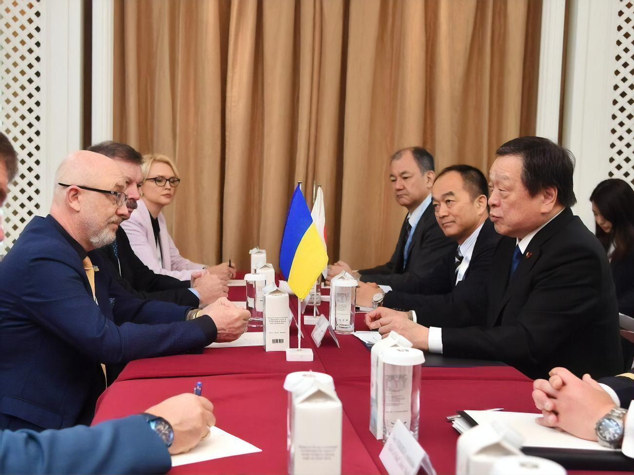 Министры обсуждали в том числе помощь Японии Украине